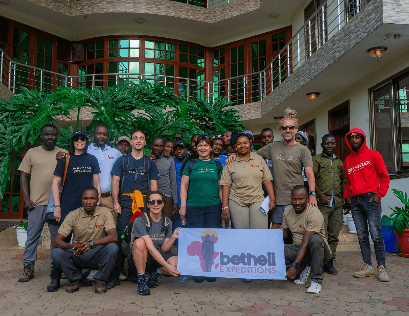Bathiel Expeditions team